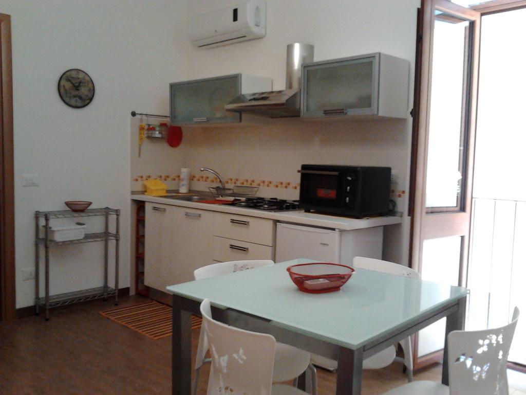 Casa Vacanza Le Farfalle Trapani Exterior foto